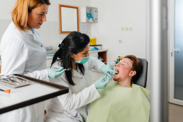Best Emergency Gum Treatment in Marshall, IL